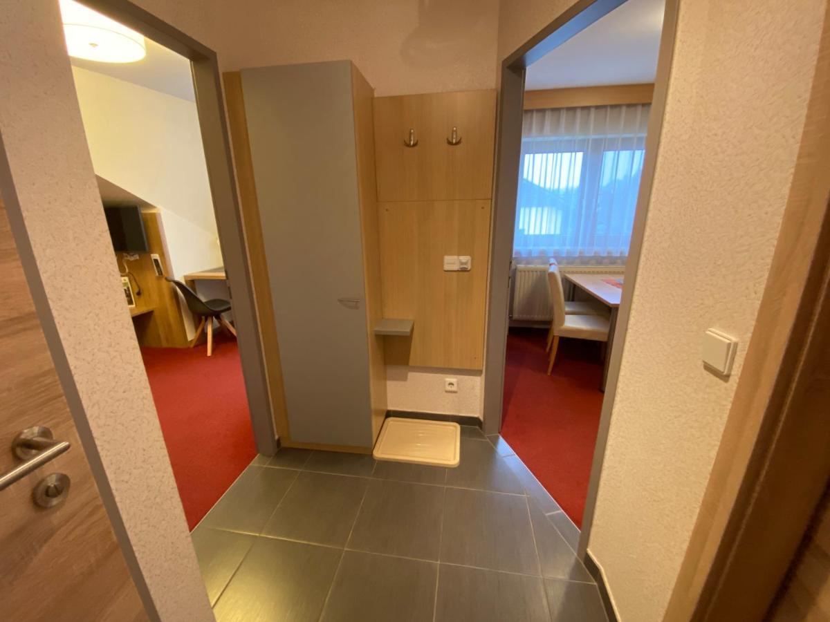 Privatzimmer Und Ferienwohnungen Leeb Persenbeug Exterior photo